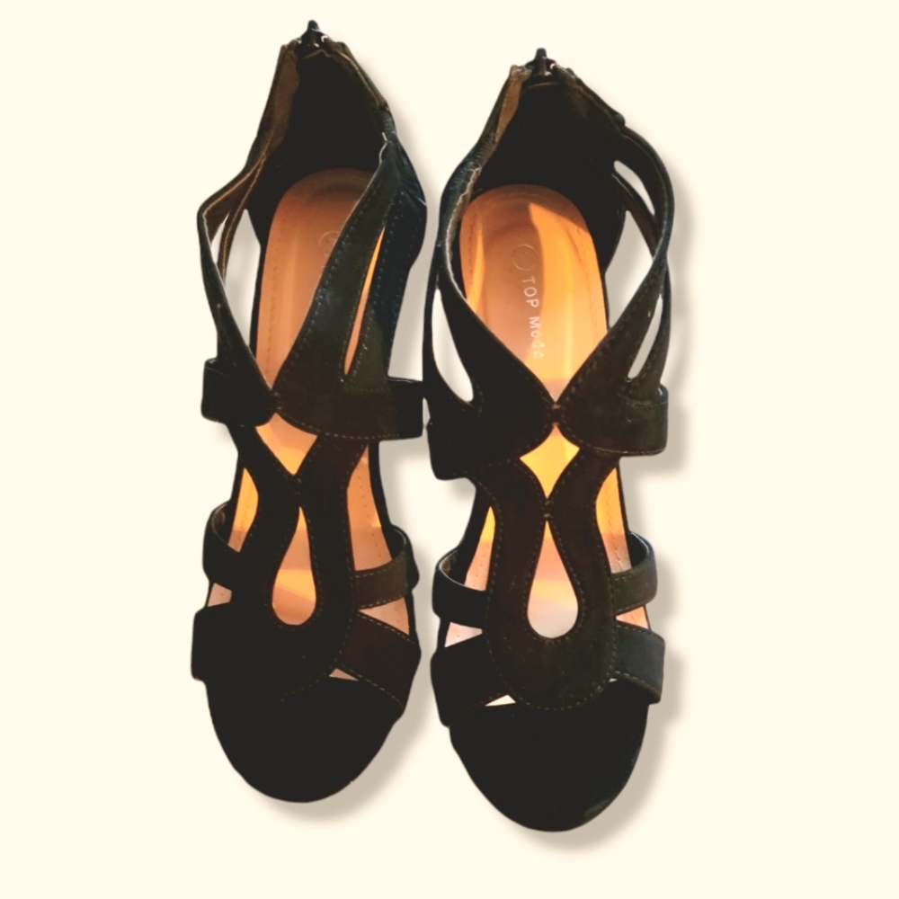 Black Wedges